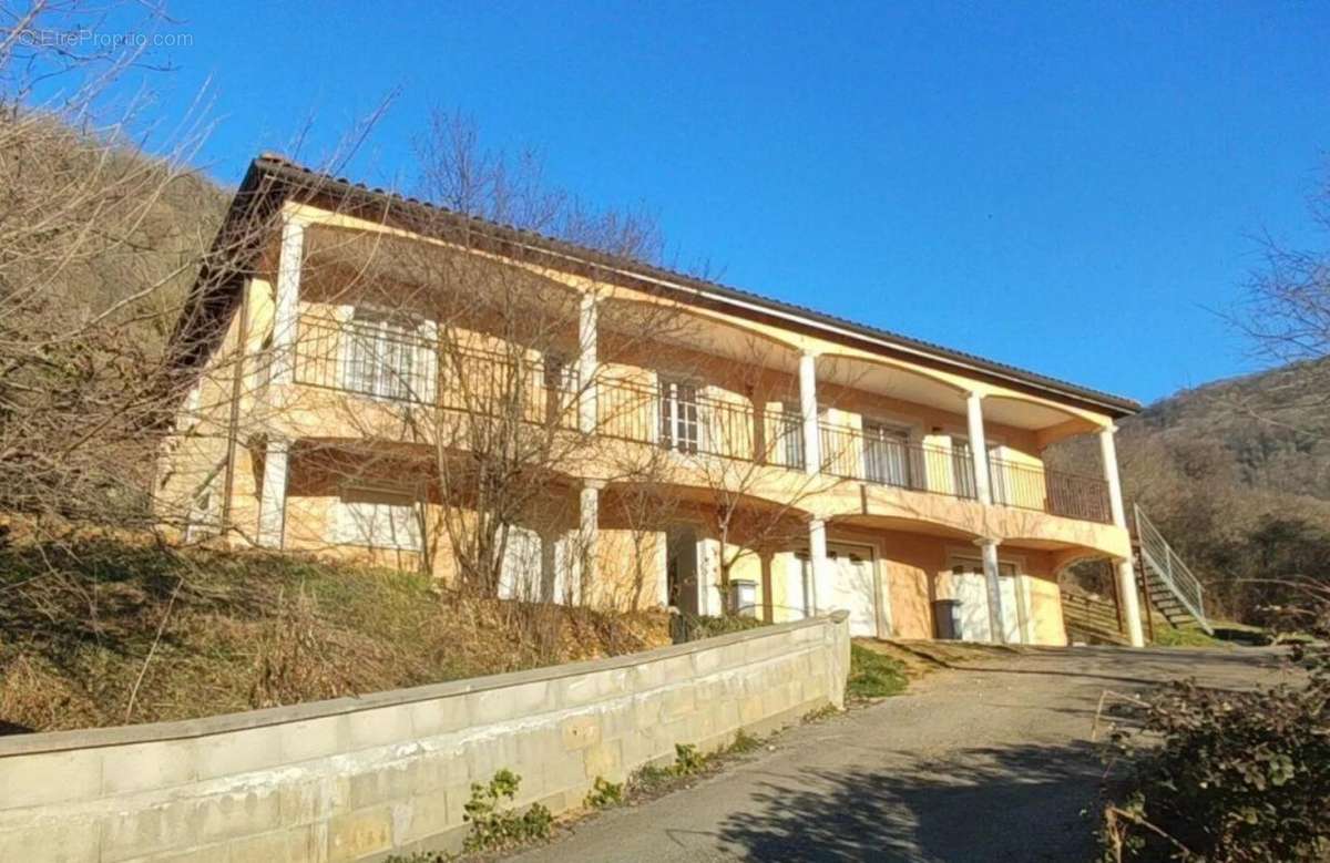 Maison à AMBERIEU-EN-BUGEY