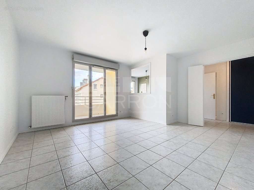 Appartement à LYON-9E