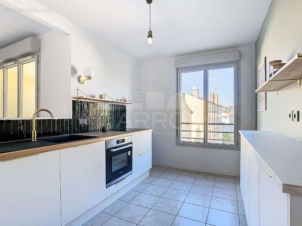 Appartement à LYON-9E