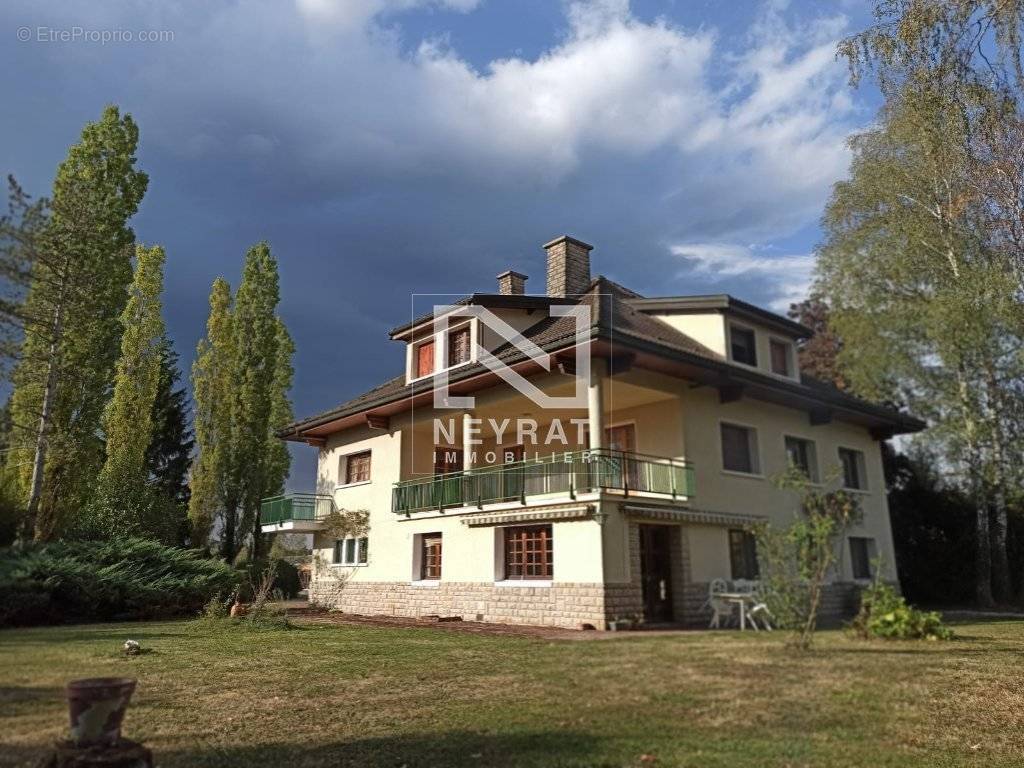 Maison à LONS-LE-SAUNIER