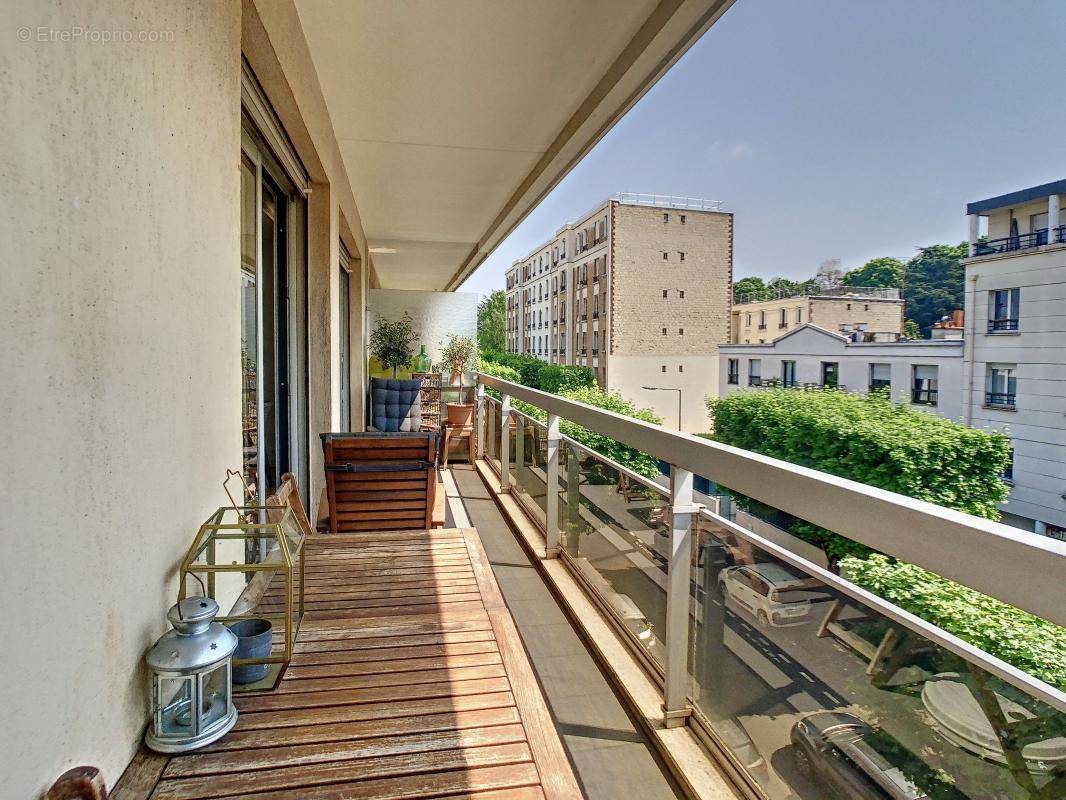 Appartement à ISSY-LES-MOULINEAUX