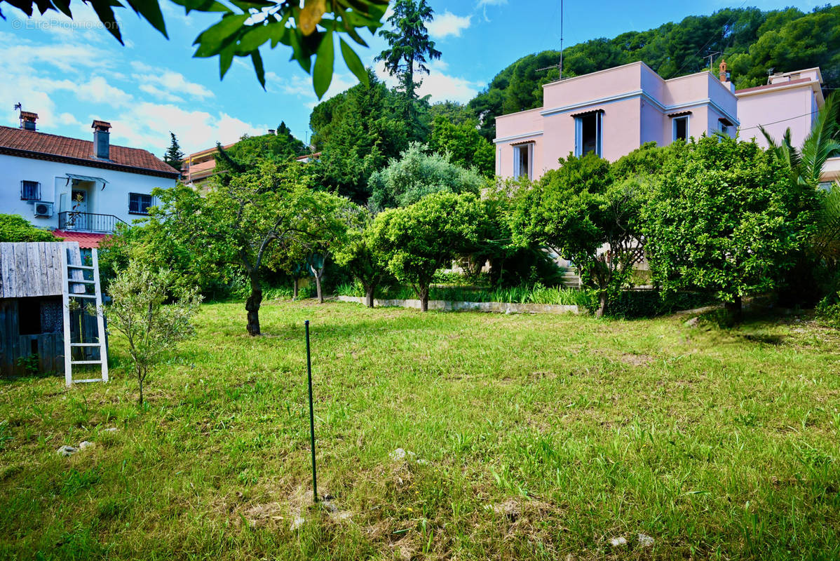 Maison à SAINT-LAURENT-DU-VAR