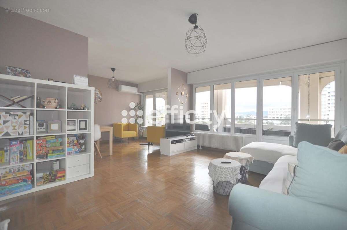 Appartement à LYON-9E