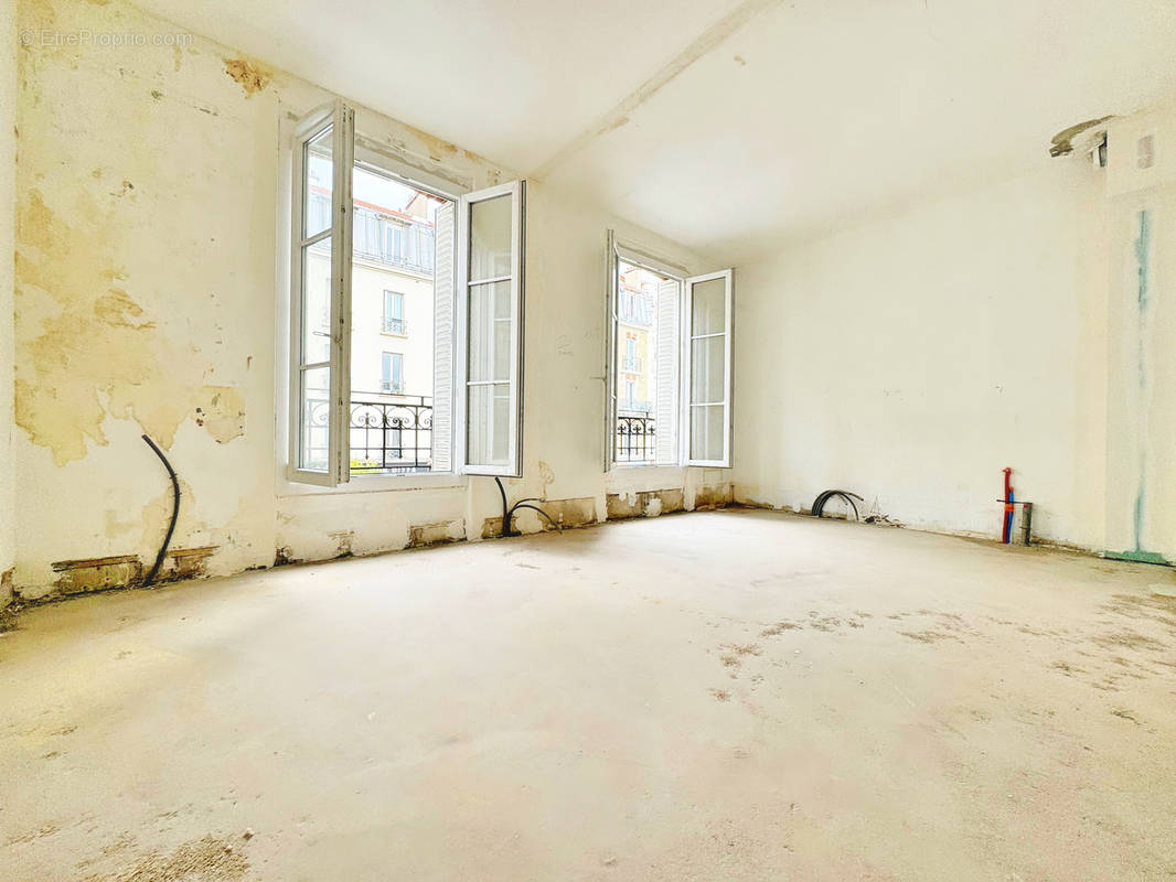 Appartement à COURBEVOIE