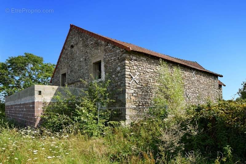 Maison à AUXY