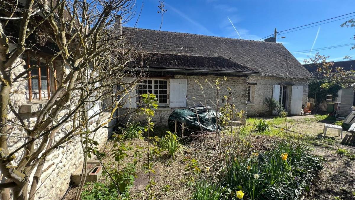 Maison à GARANCIERES