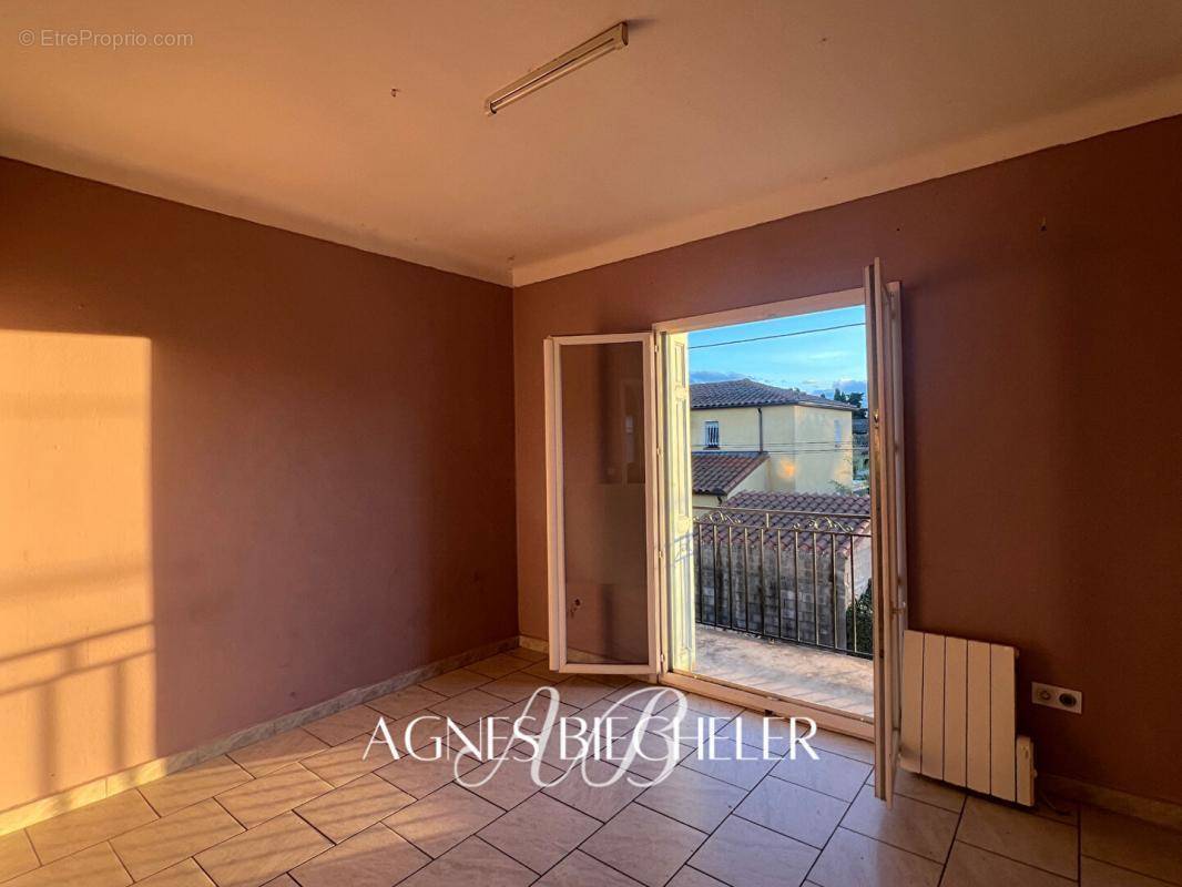 Appartement à BAGES