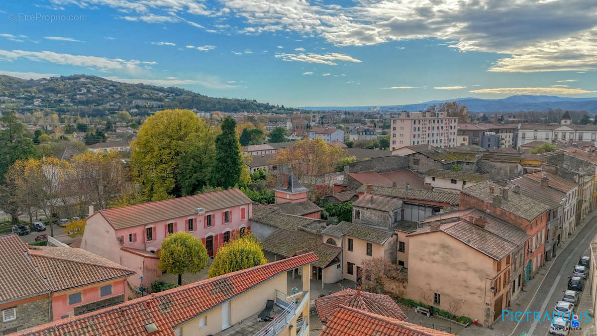 Appartement à CONDRIEU