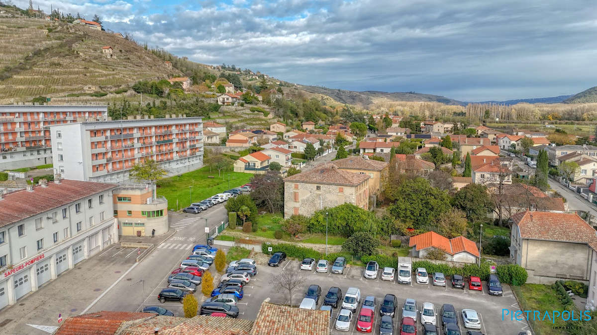 Appartement à CONDRIEU