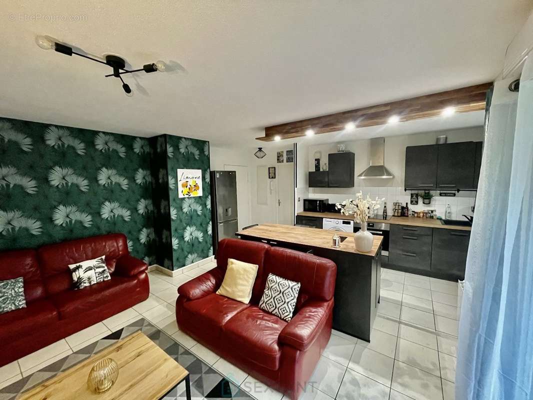 Appartement à DEVILLE-LES-ROUEN