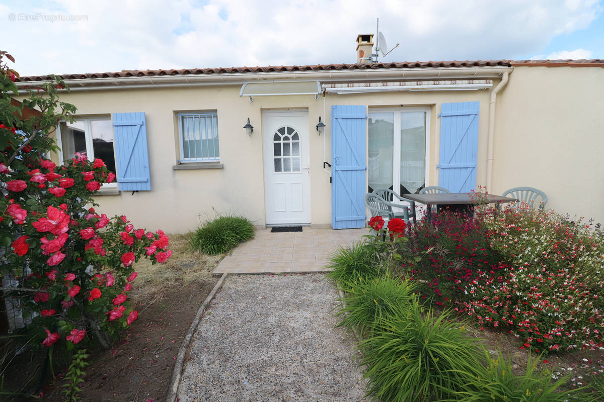 Maison à MESCHERS-SUR-GIRONDE