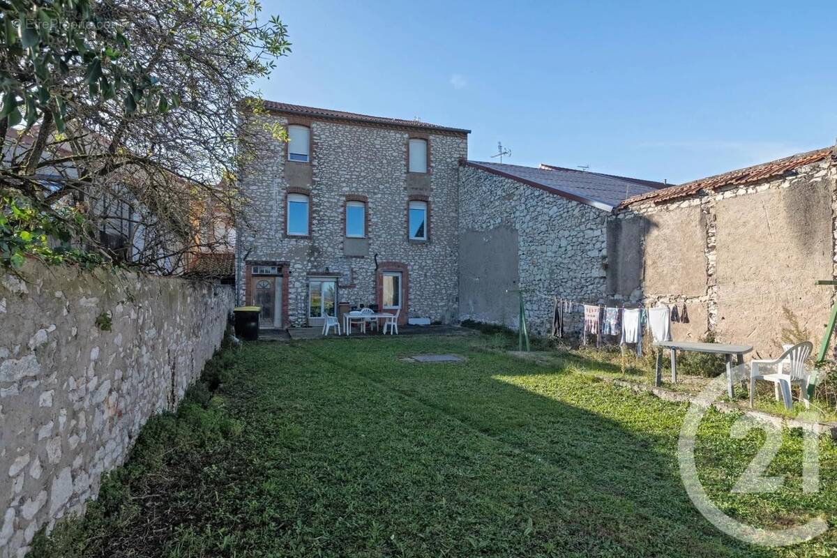 Appartement à CAGNAC-LES-MINES