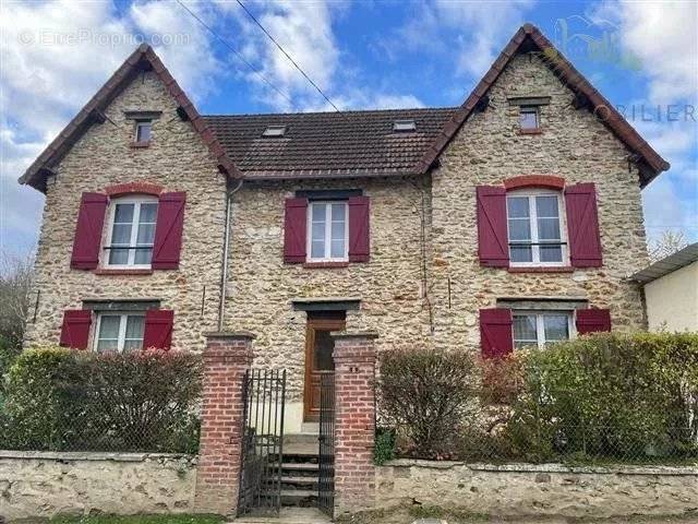 Maison à LIZY-SUR-OURCQ