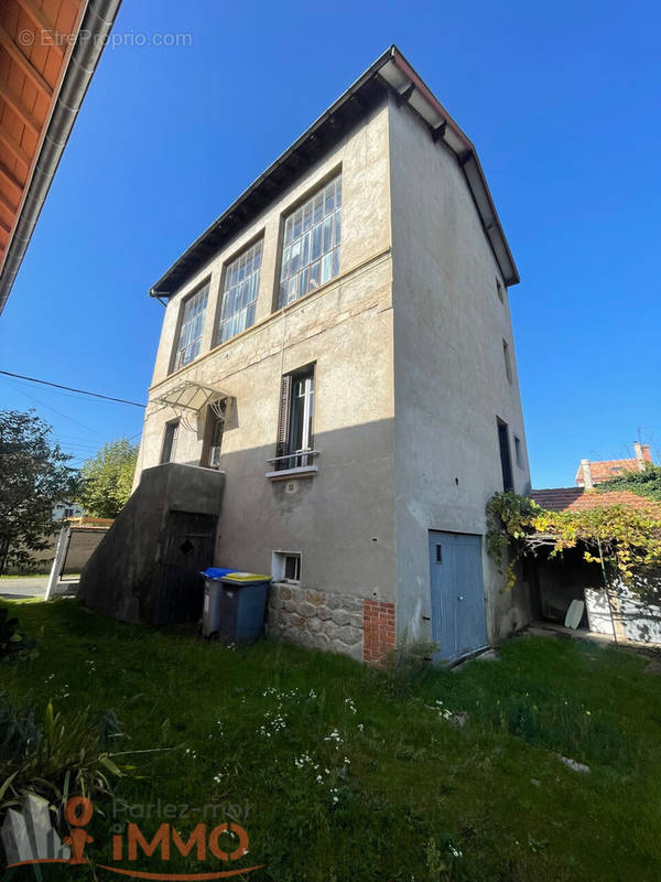 Maison à SAINT-JUST-SAINT-RAMBERT