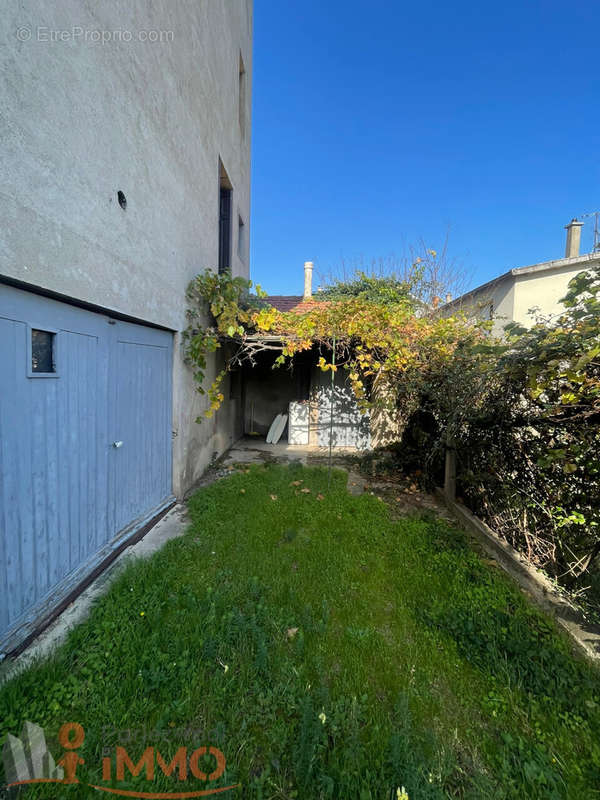 Maison à SAINT-JUST-SAINT-RAMBERT