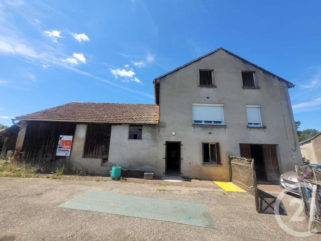 Maison à SAVIGNY-SUR-SEILLE