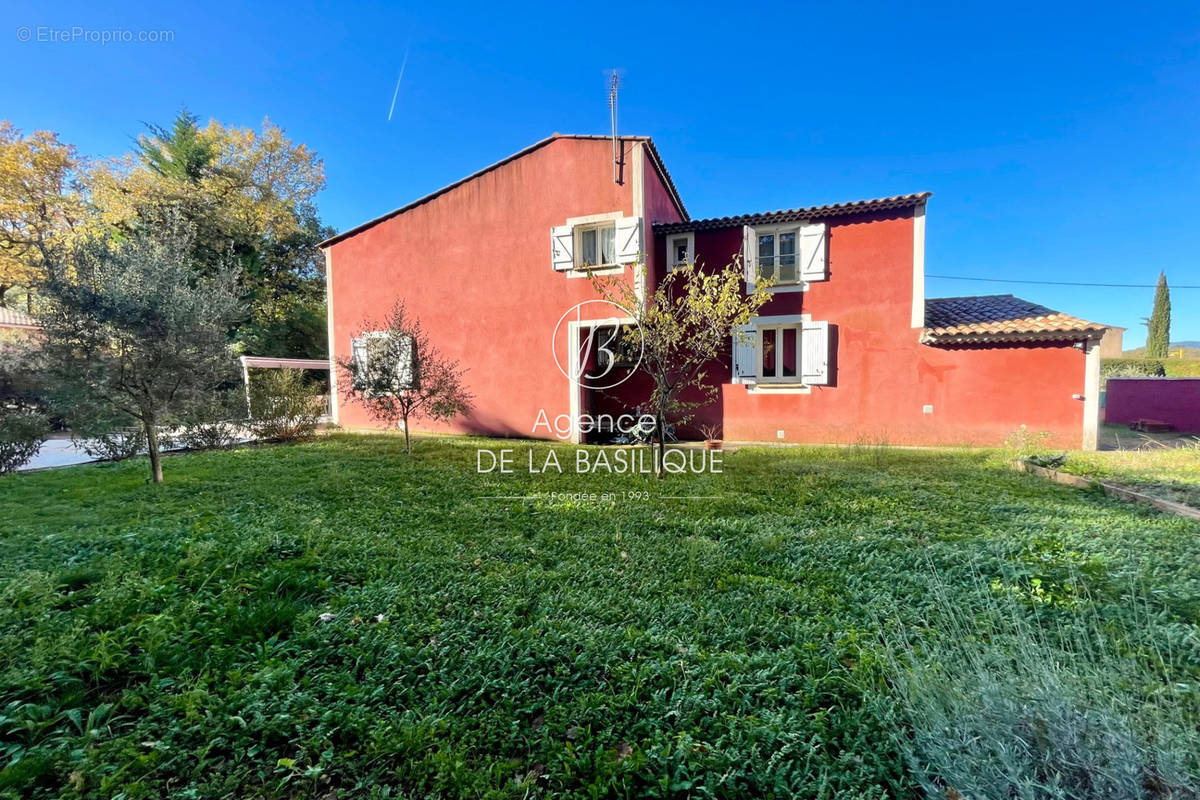 Maison à SAINT-MAXIMIN-LA-SAINTE-BAUME