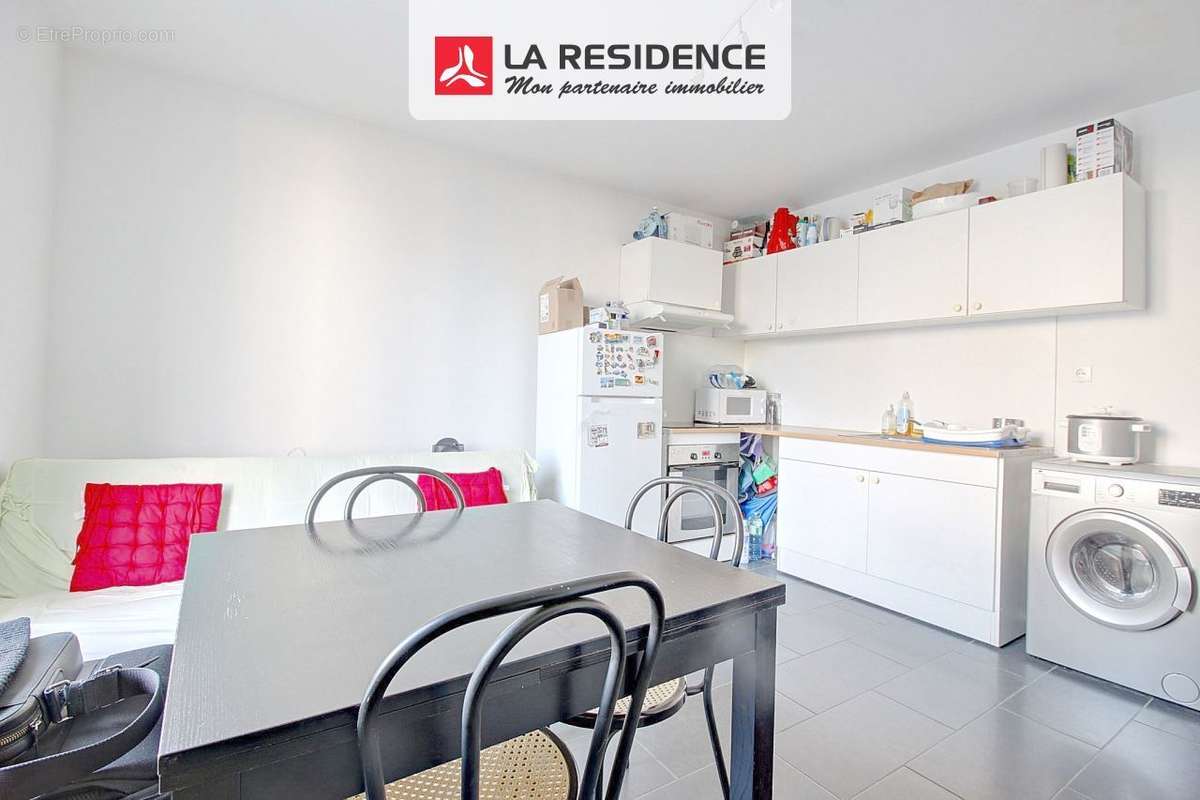 Appartement à SARTROUVILLE