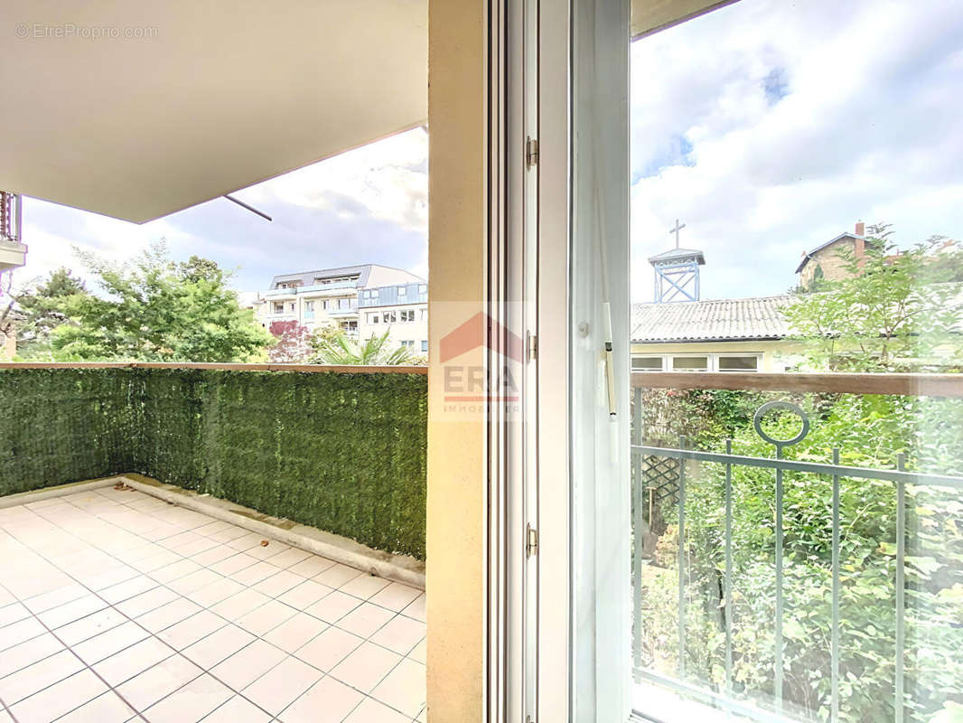 Appartement à SURESNES