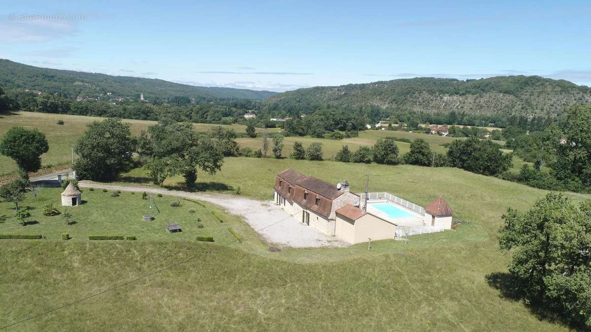 Maison à GOURDON