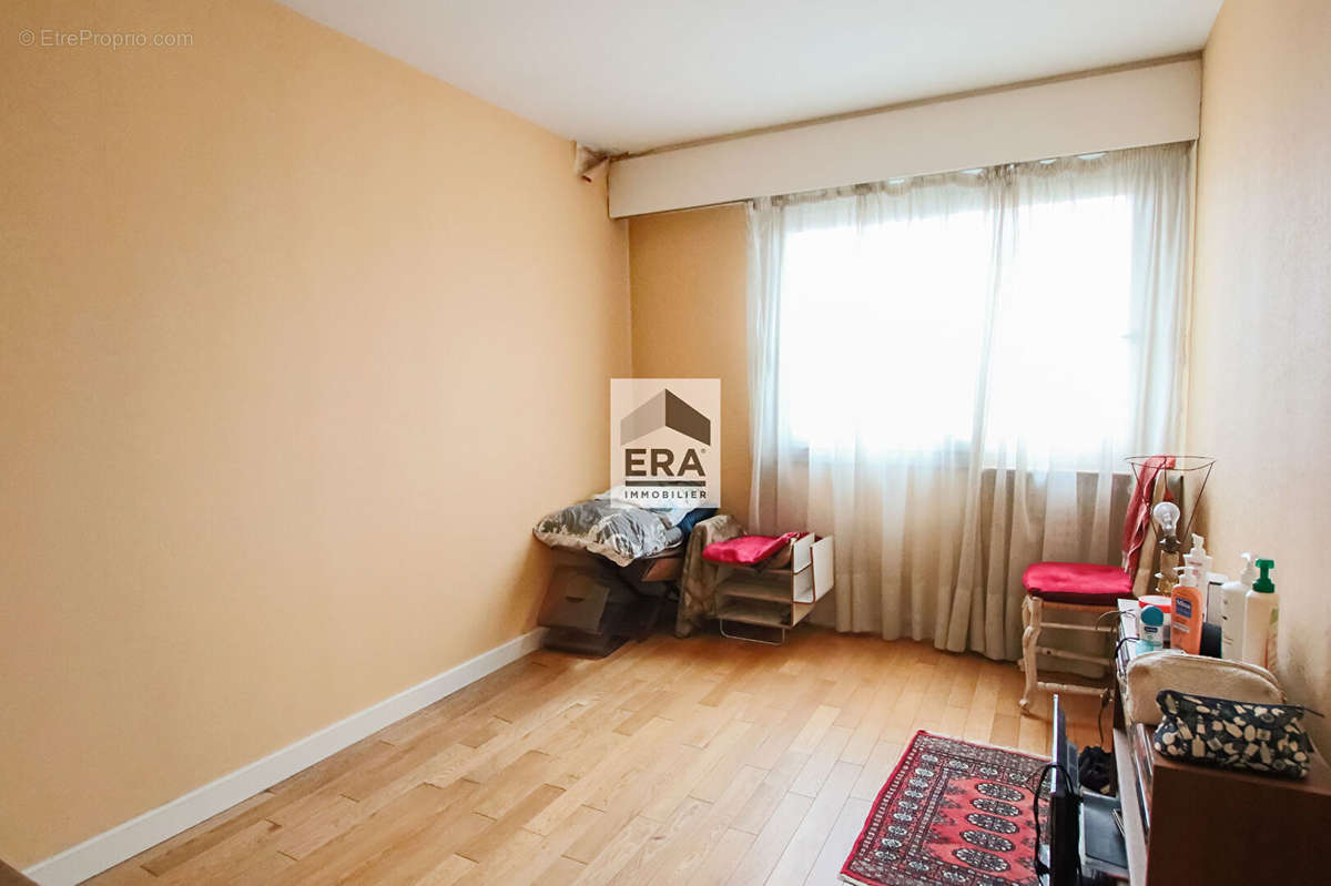 Appartement à MONTROUGE