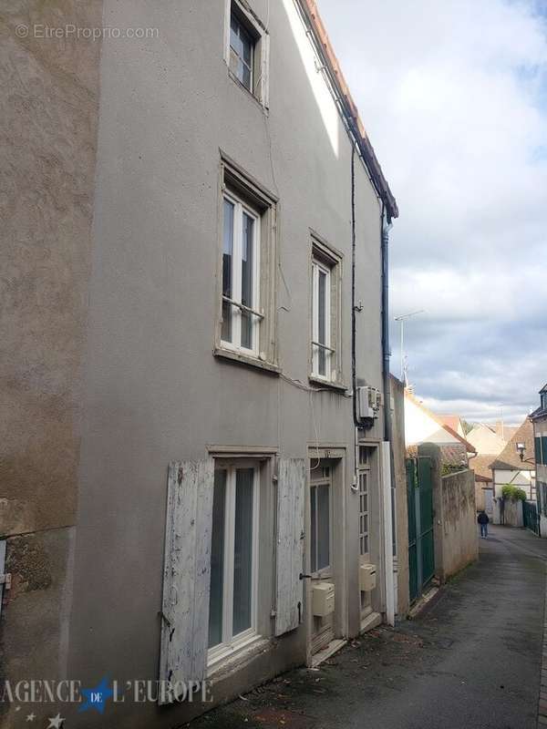 Appartement à SAINT-POURCAIN-SUR-SIOULE