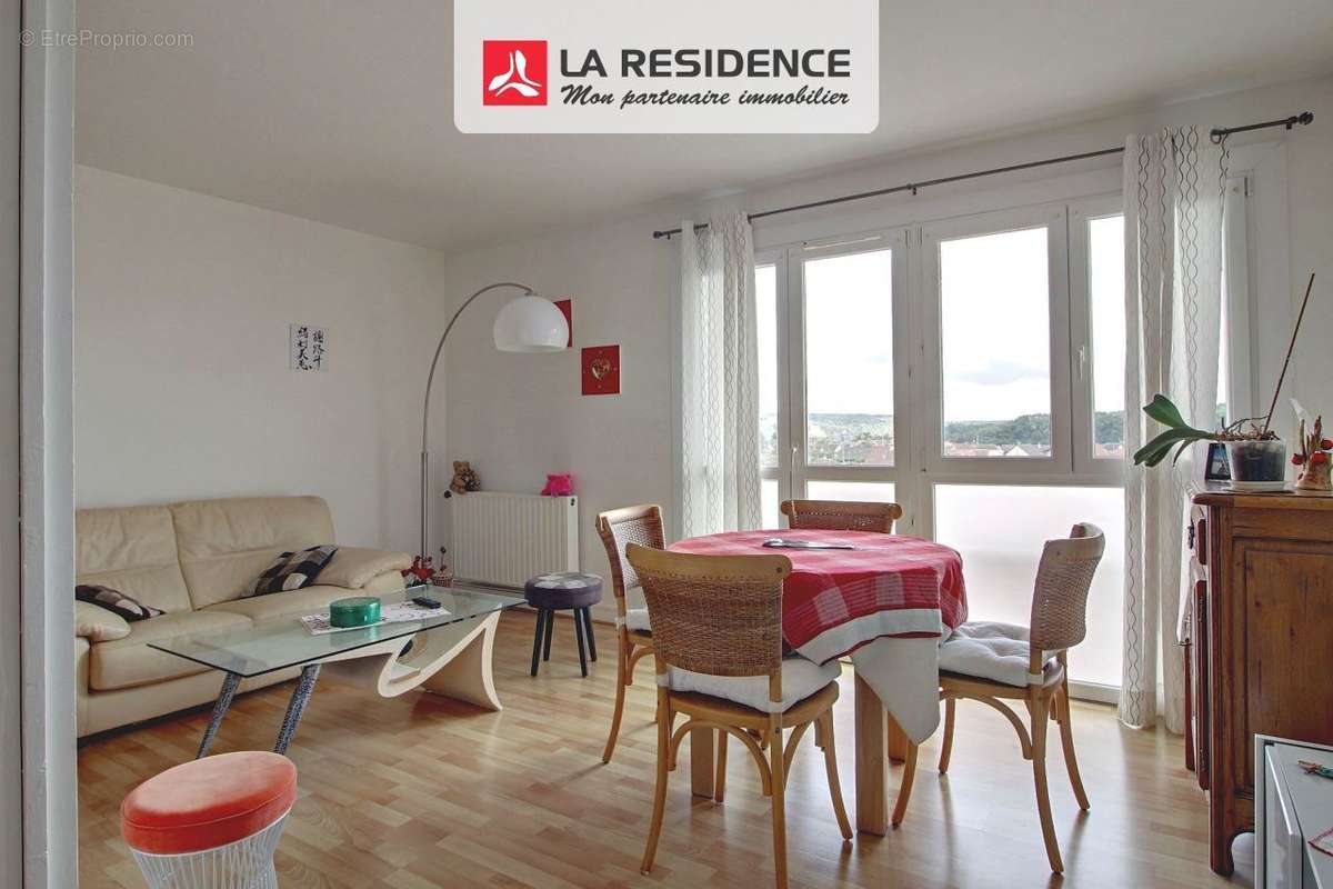 Appartement à SAINT-ETIENNE-DU-ROUVRAY