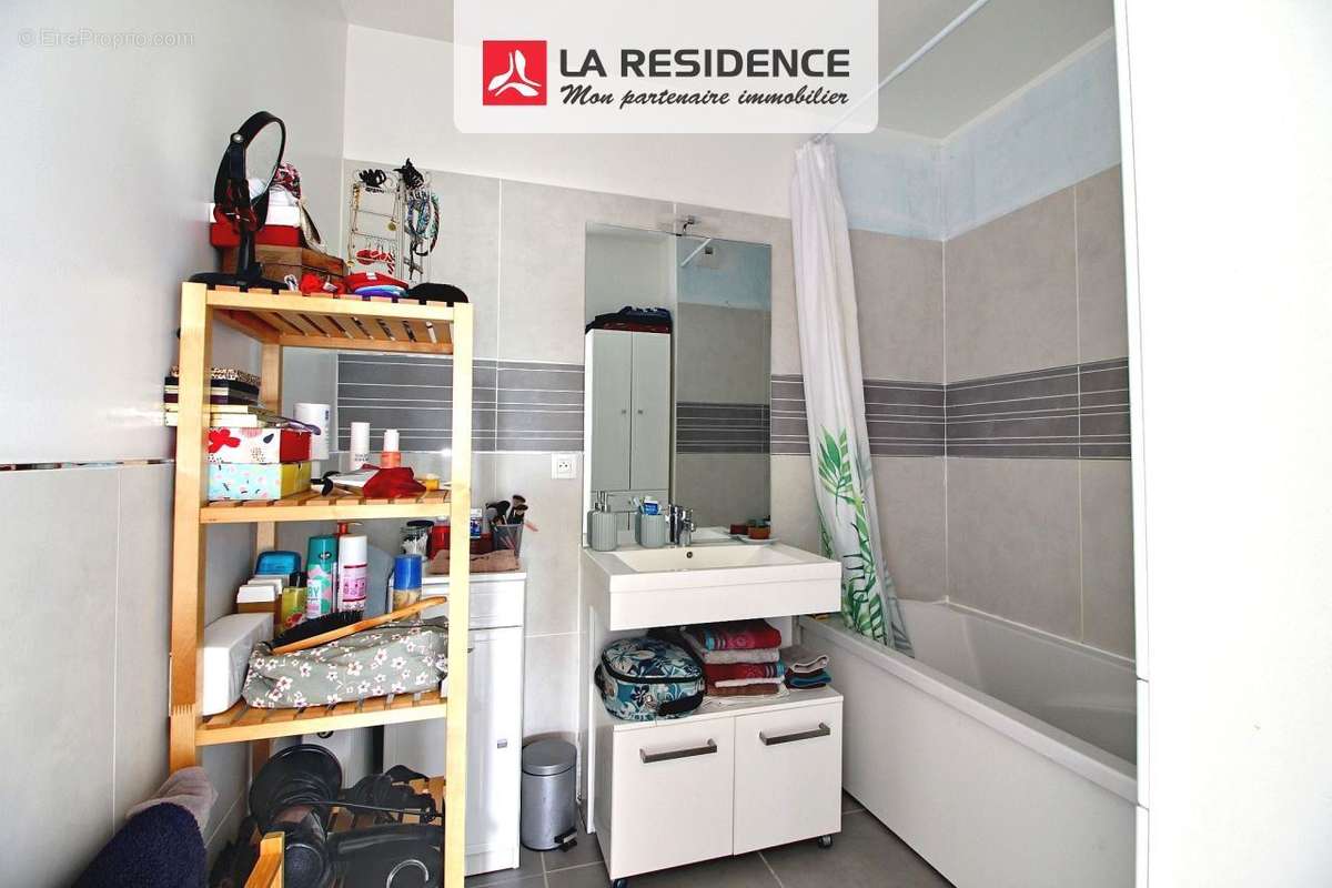 Appartement à SAINT-ETIENNE-DU-ROUVRAY