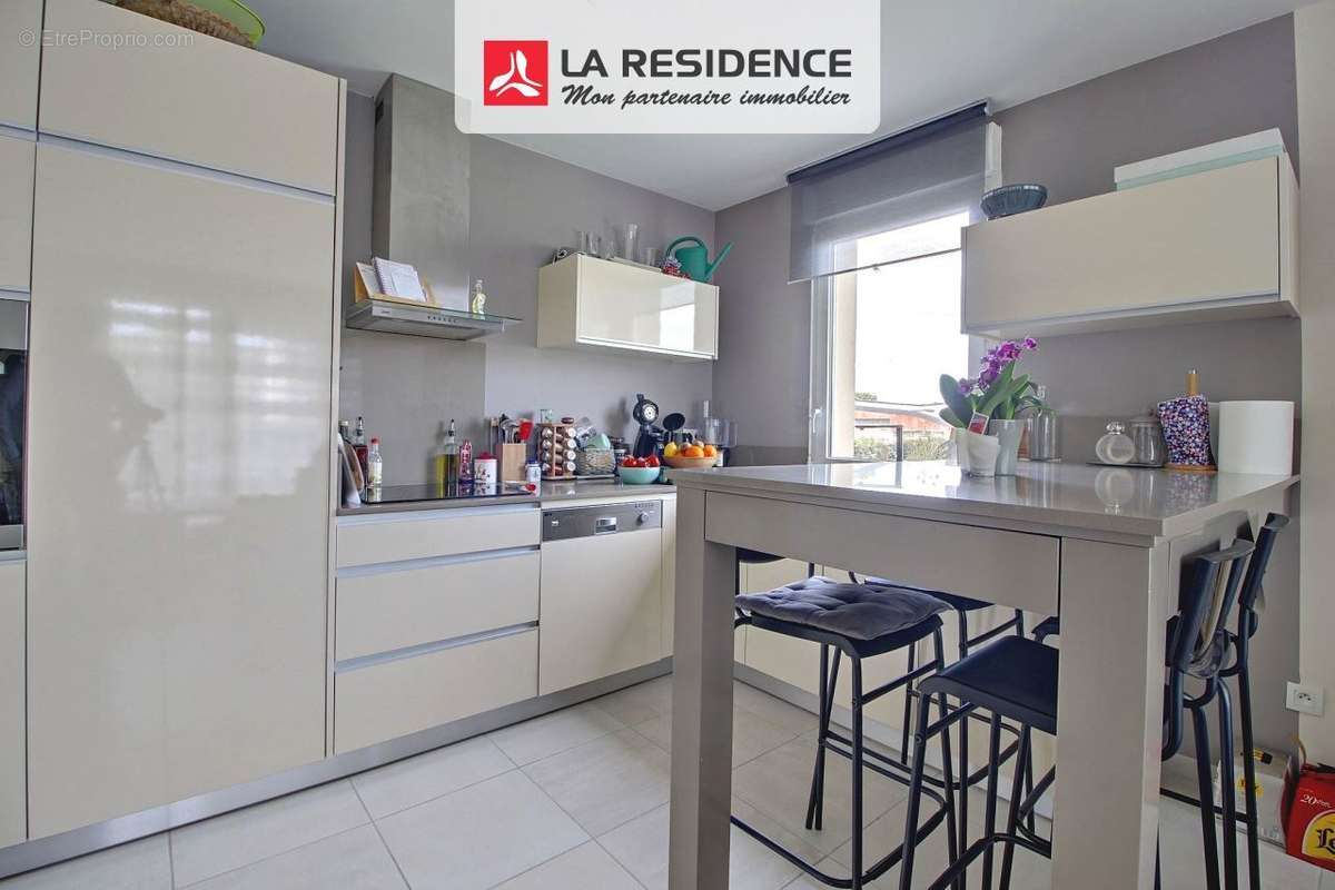 Appartement à SAINT-ETIENNE-DU-ROUVRAY