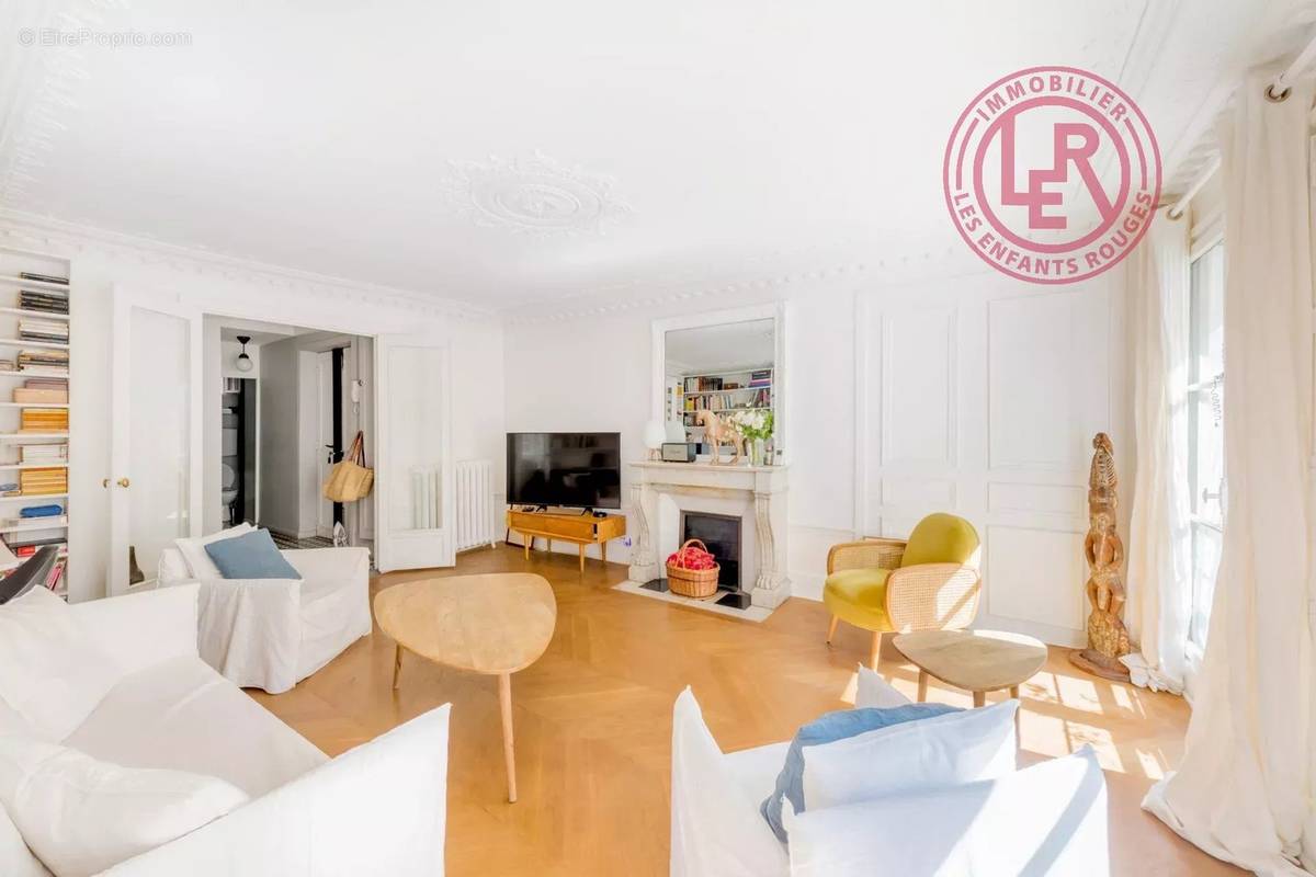 Appartement à PARIS-10E