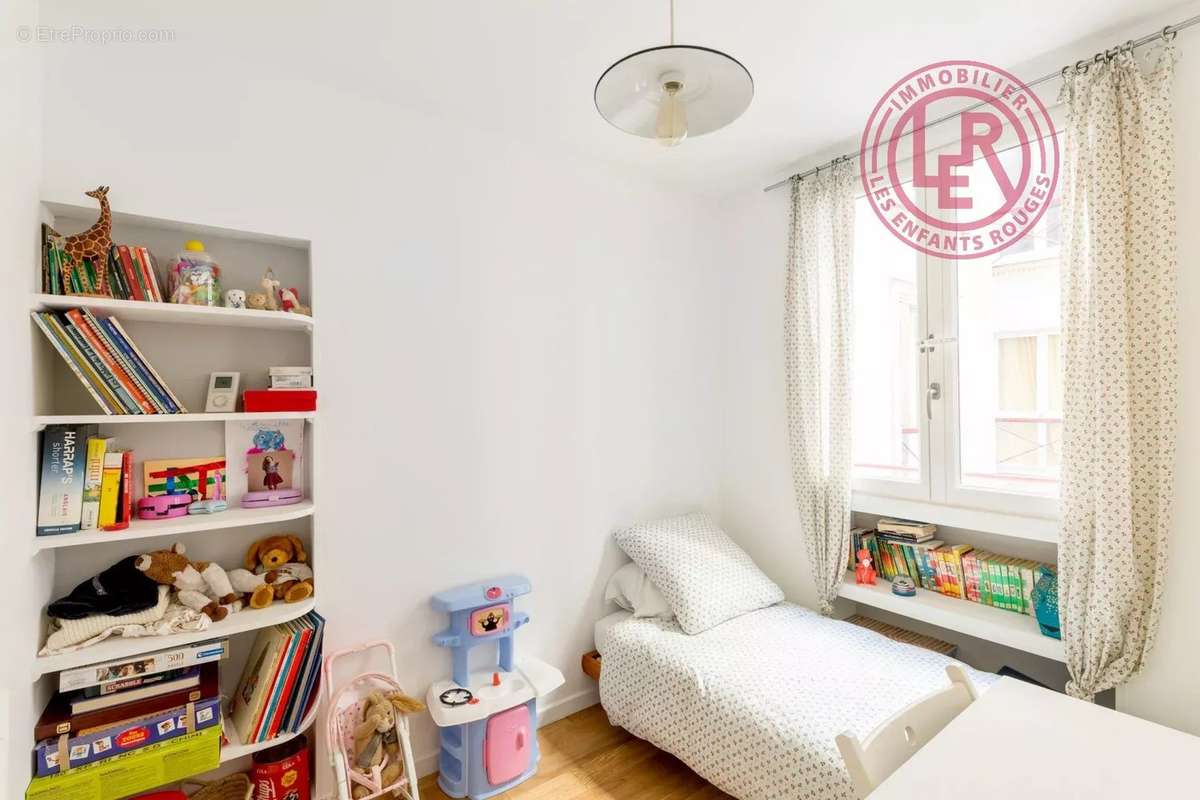 Appartement à PARIS-10E