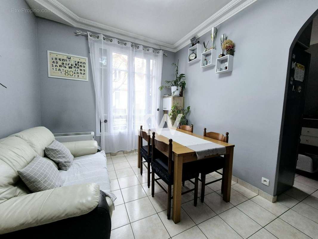 Appartement à LE PERREUX-SUR-MARNE