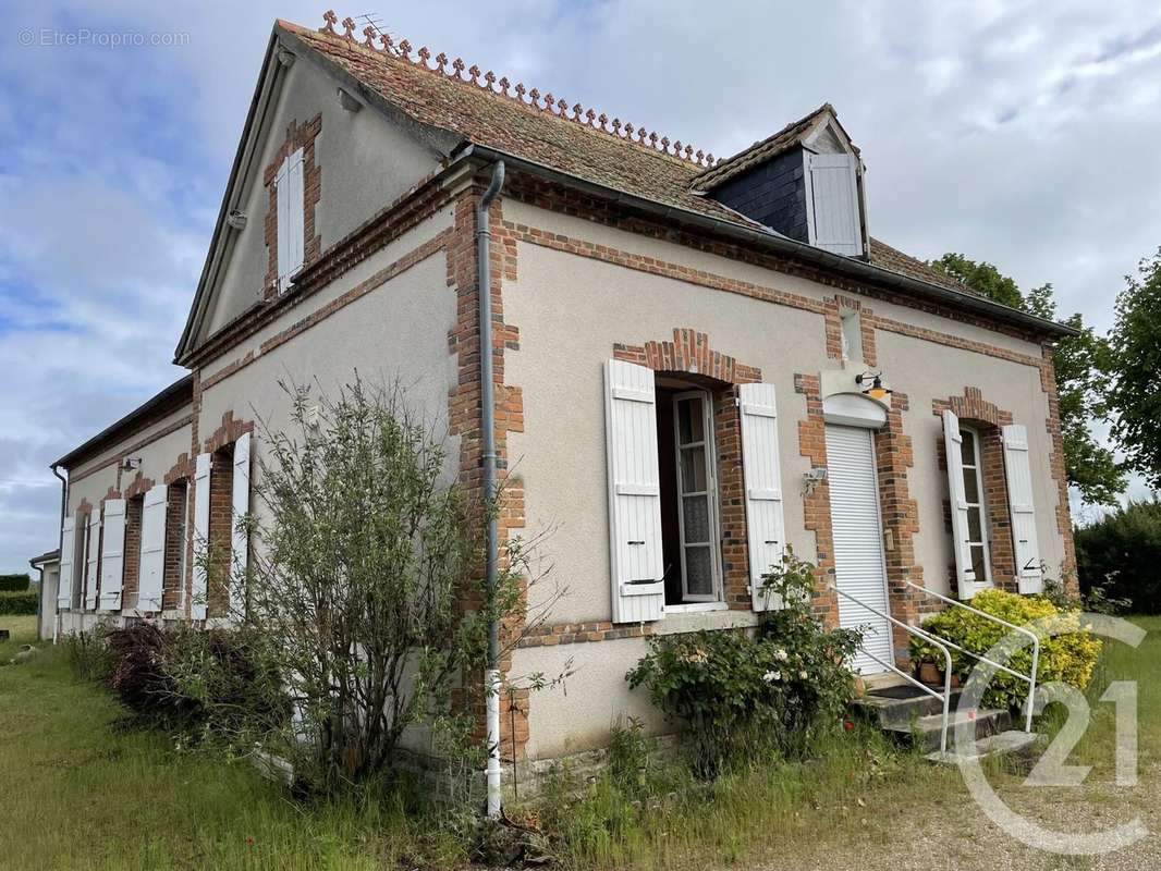 Maison à GANNAY-SUR-LOIRE