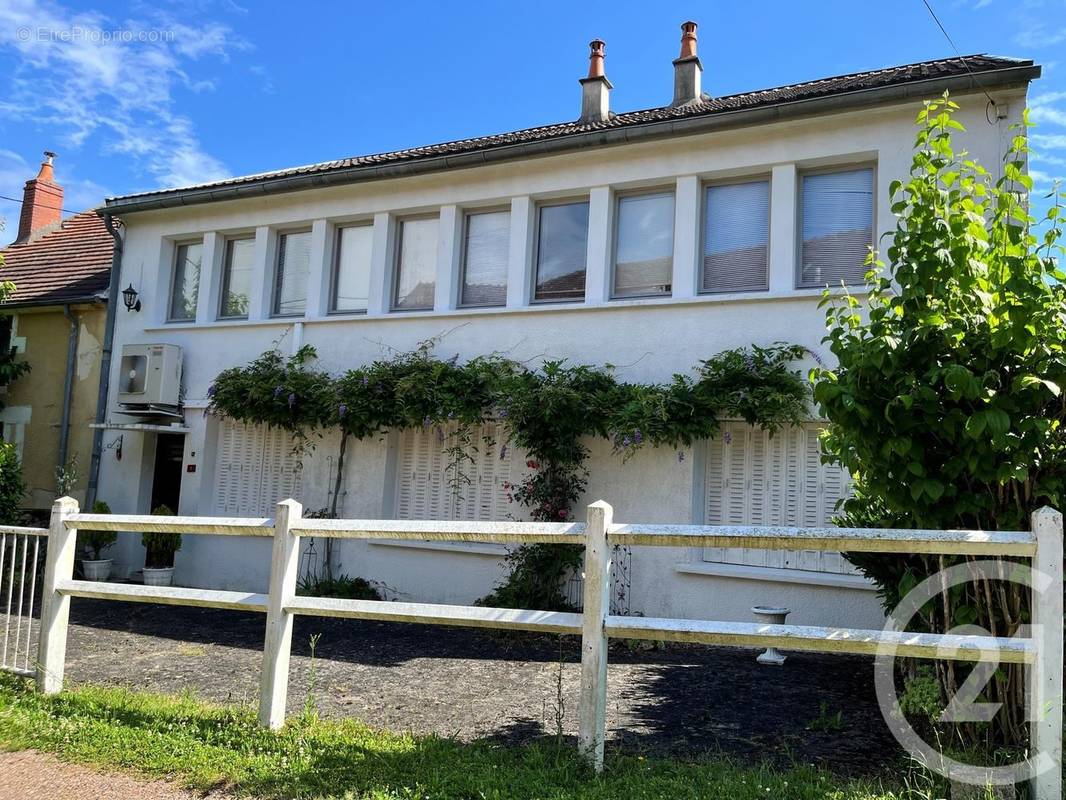 Maison à OUDAN