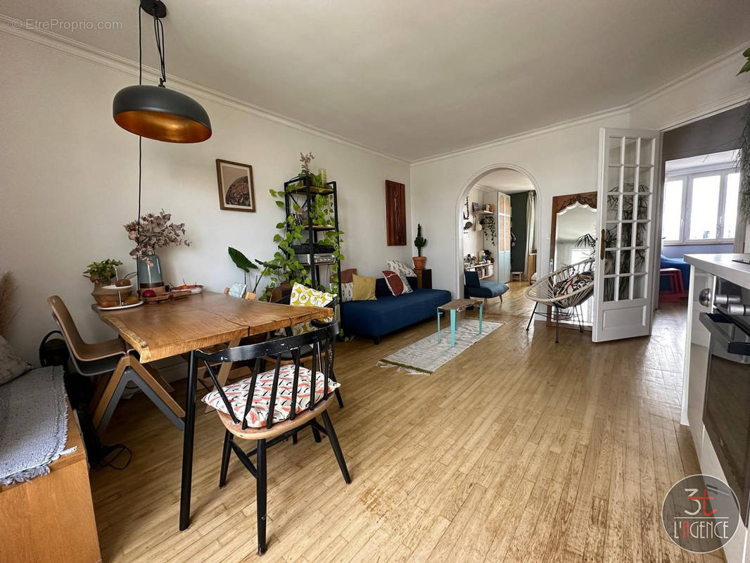 Appartement à FONTENAY-SOUS-BOIS