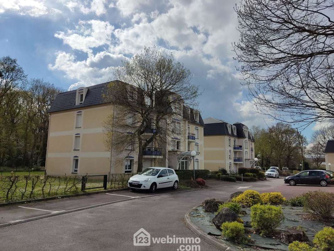 Appartement à PETIT-COURONNE