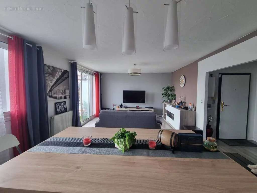 Appartement à SEYSSINET-PARISET