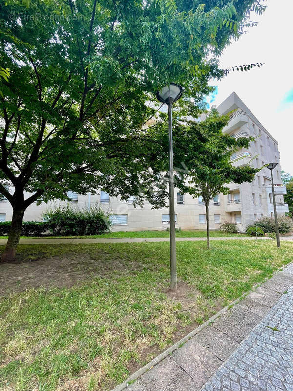 Appartement à ROSNY-SOUS-BOIS