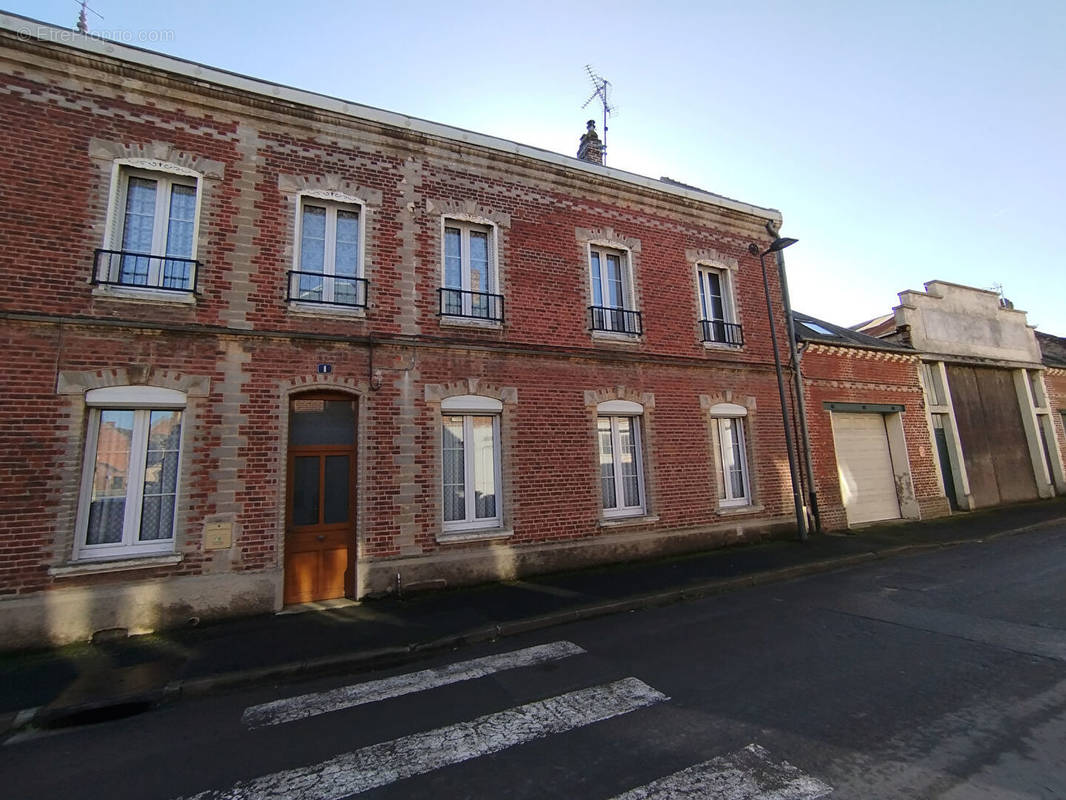 Maison à CRECY-SUR-SERRE