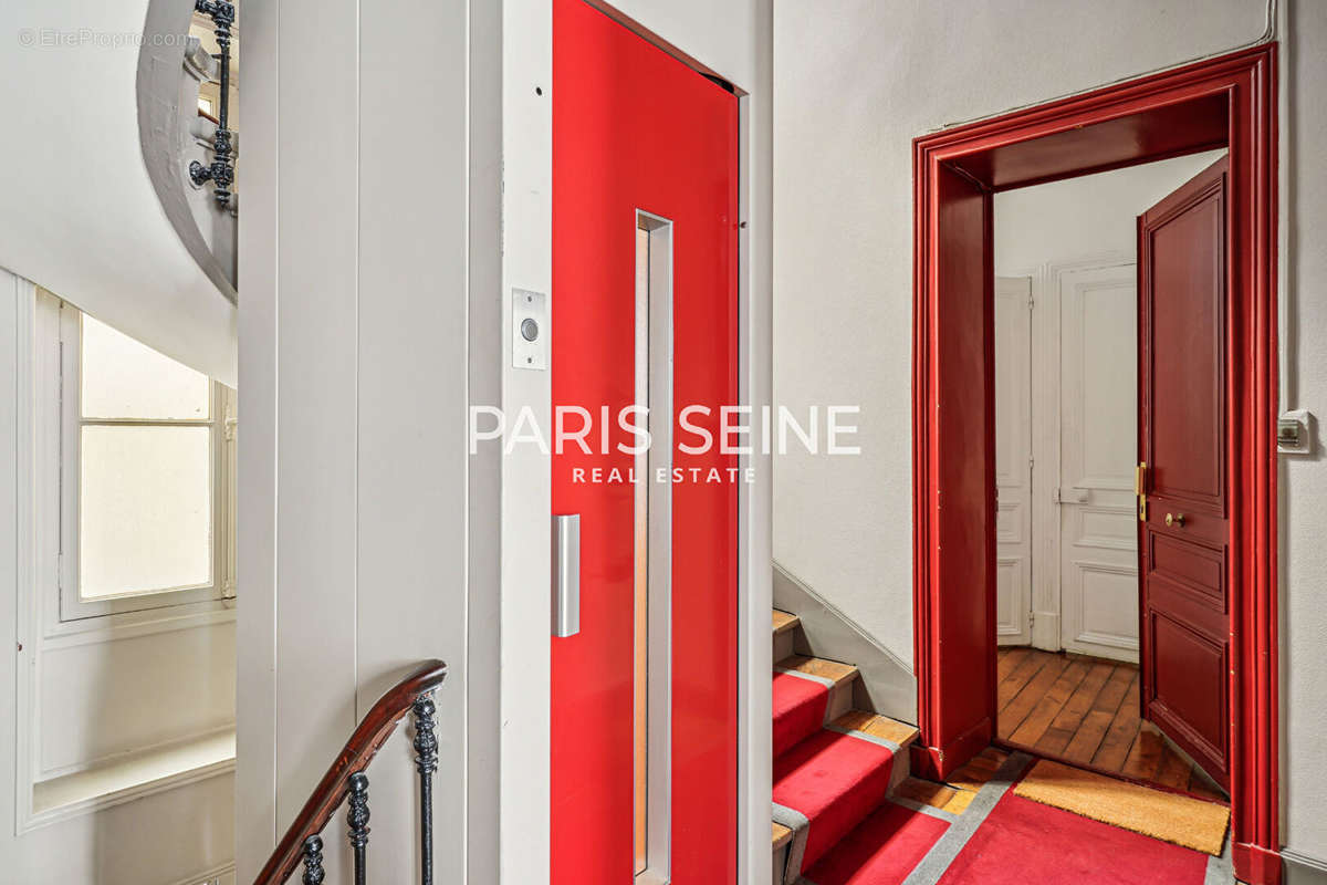 Appartement à PARIS-6E