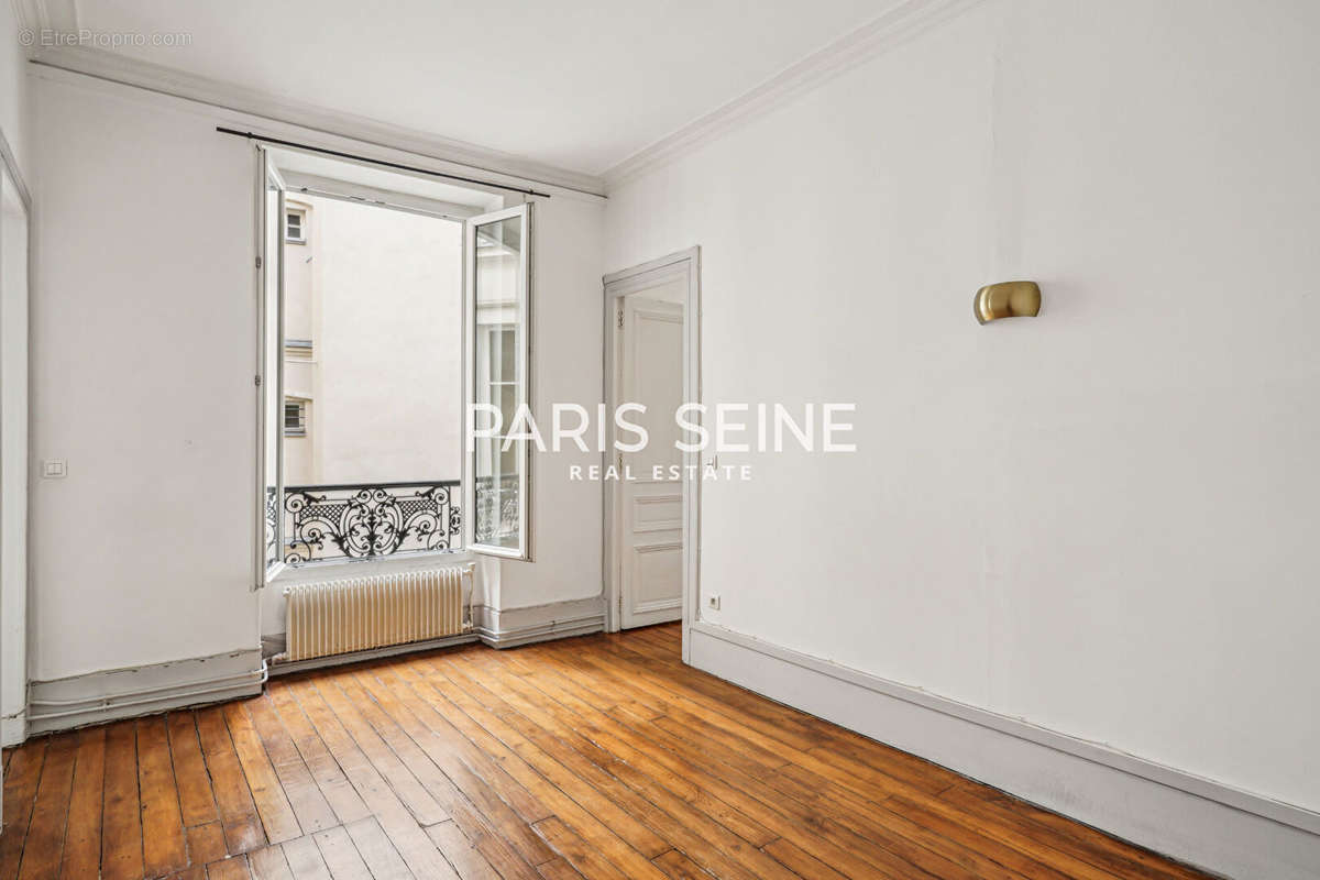 Appartement à PARIS-6E