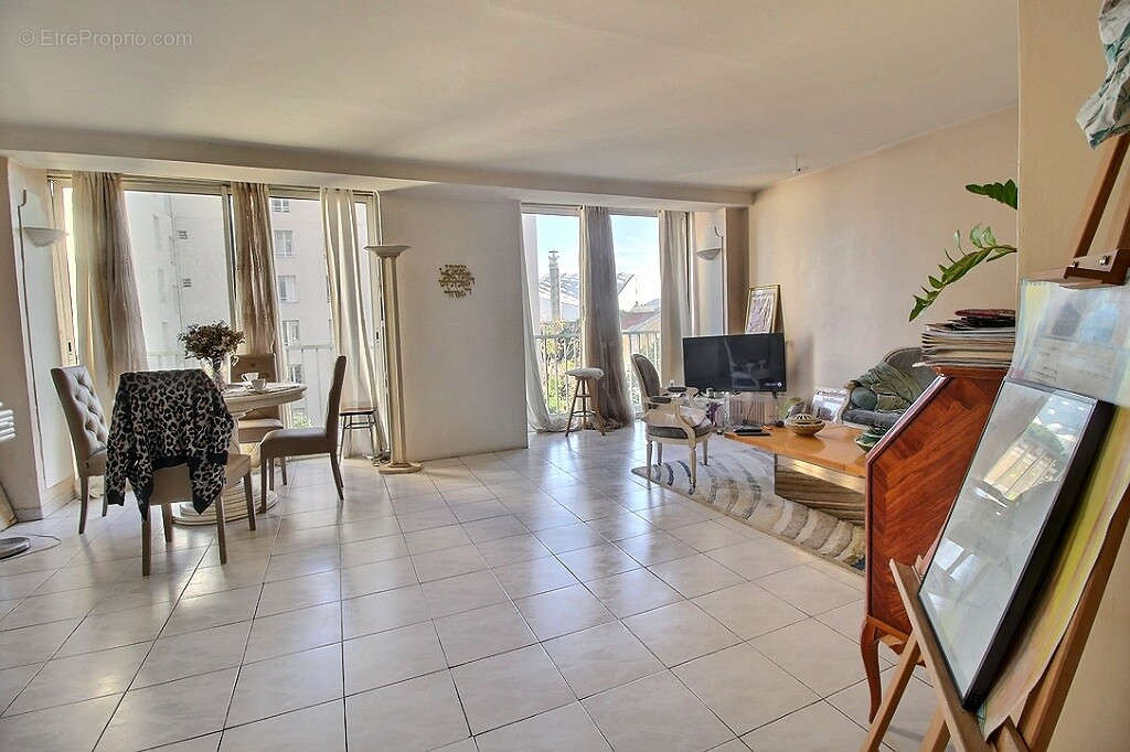 Appartement à MARSEILLE-8E