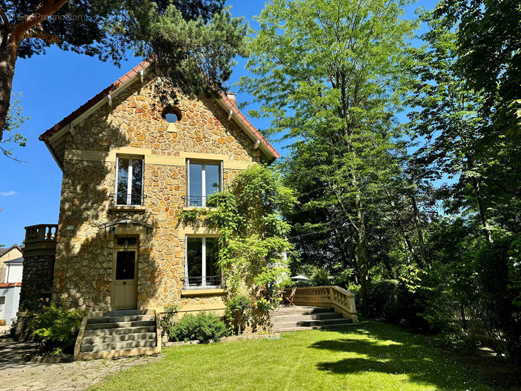 Maison à MAISONS-LAFFITTE