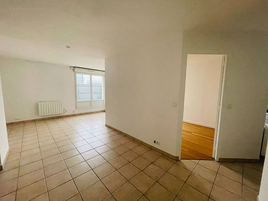 Appartement à SARTROUVILLE