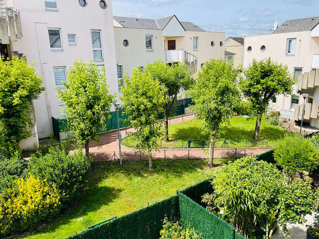 Appartement à SARTROUVILLE