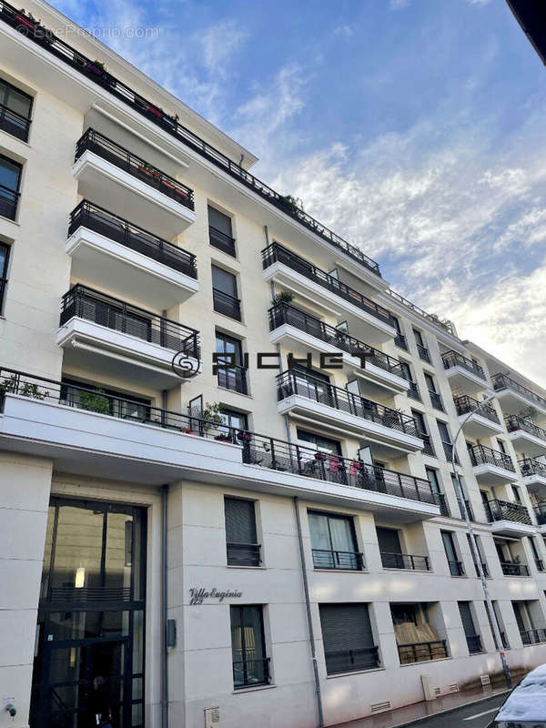 Appartement à MONTROUGE