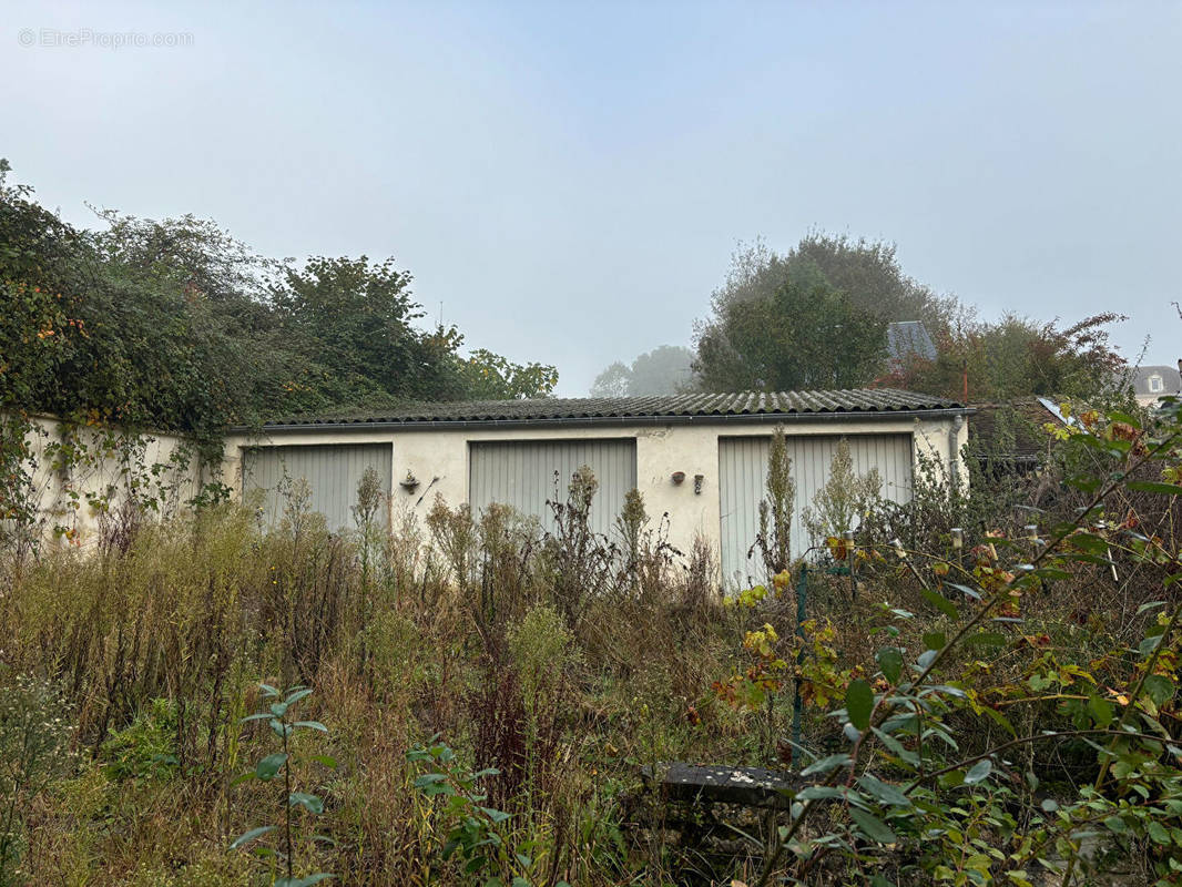 Parking à FALAISE