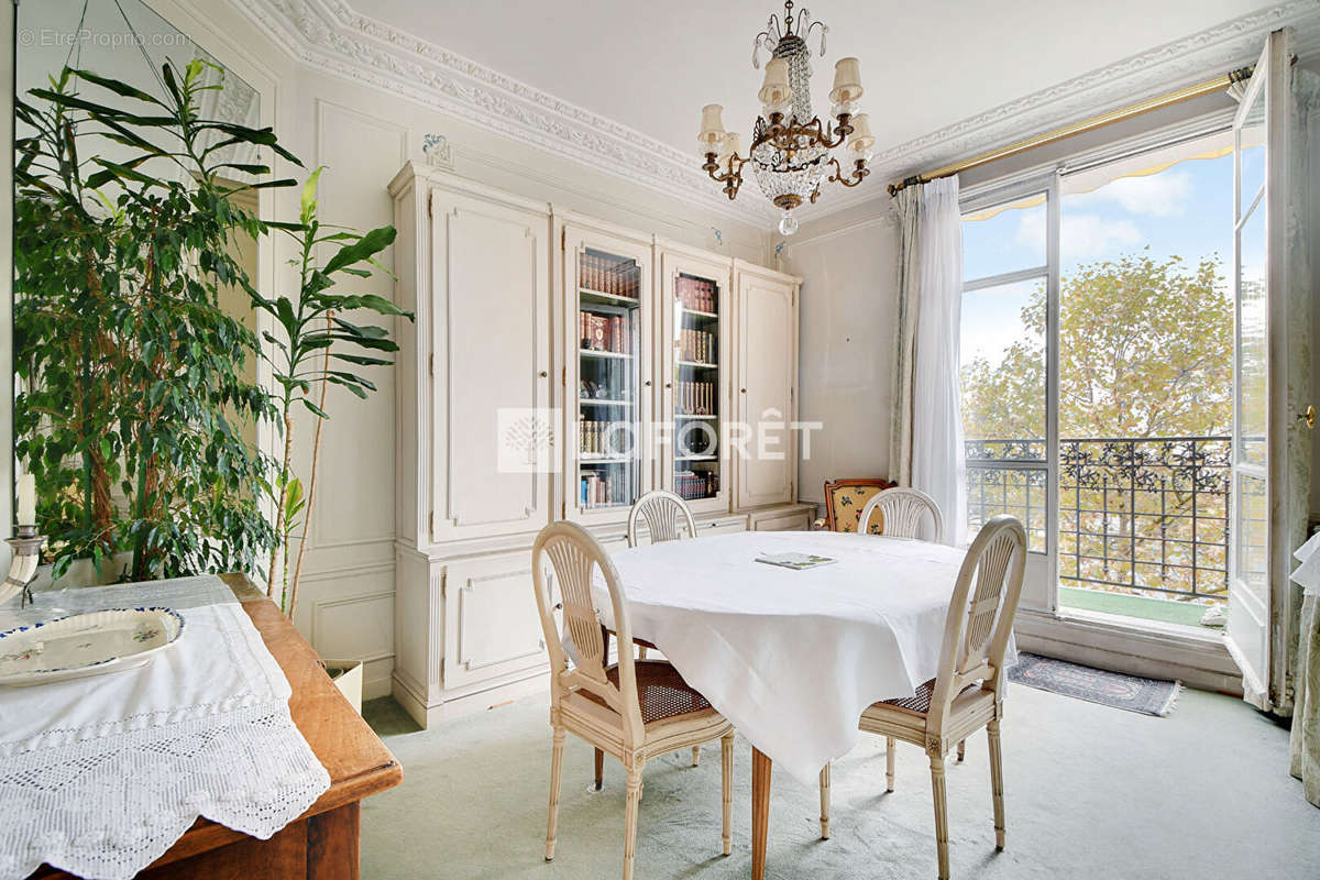 Appartement à PARIS-20E