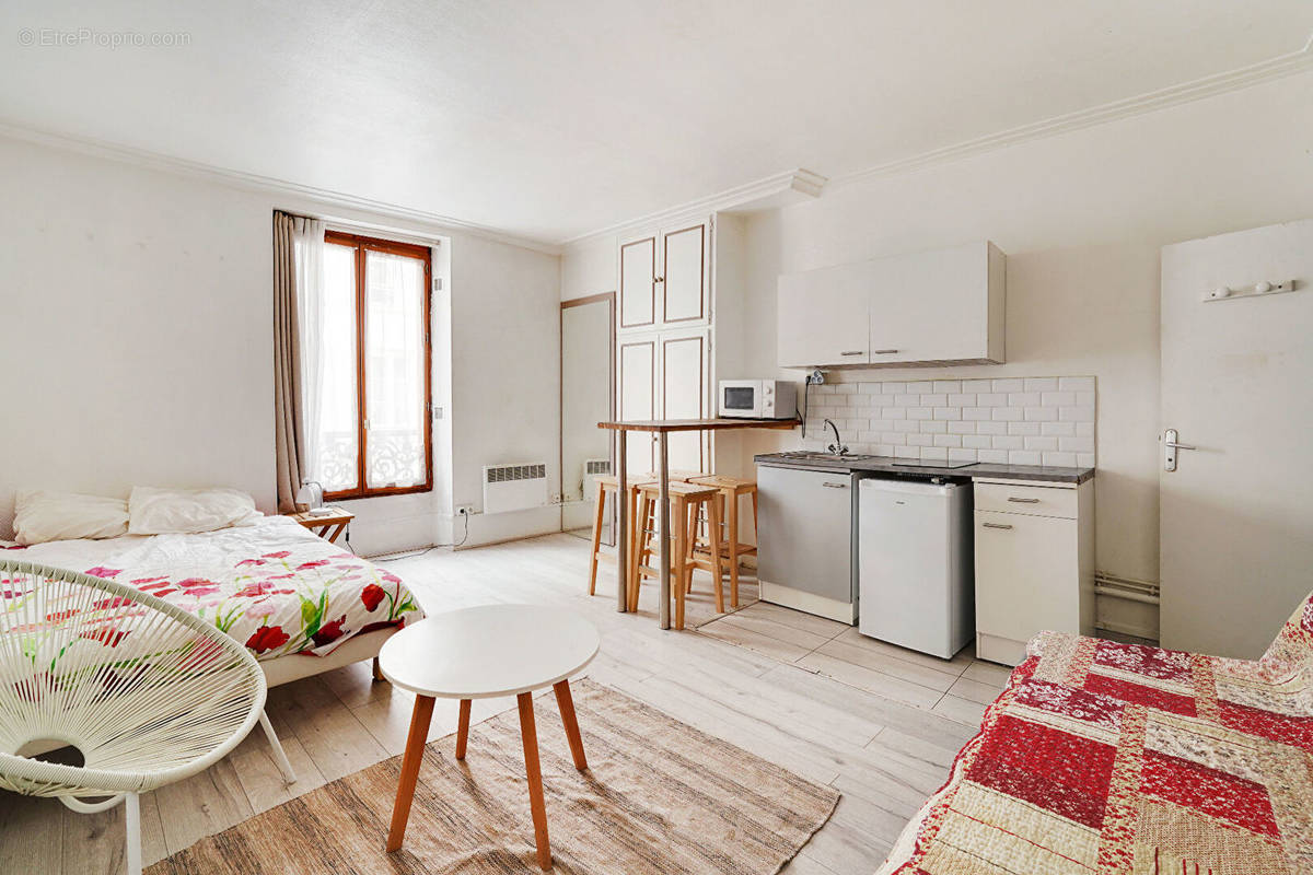 Appartement à PARIS-10E