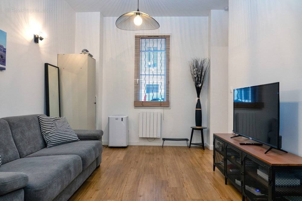 Appartement à MARSEILLE-5E